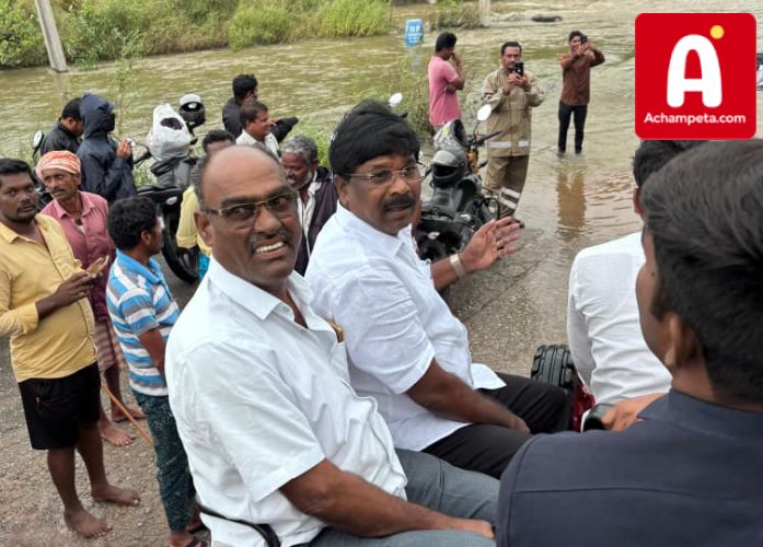 అచ్చంపేట ఎమ్మెల్యే వంశీకృష్ణ ట్రాక్టర్‌పై పర్యటన; వరద బాధితులకు భరోసా!