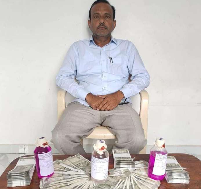 మంచిర్యాల DCO బిక్కు నాయక్ ఏసీబీ వలలో; ₹2 లక్షలు లంచం తీసుకుంటూ పట్టుబడ్డారు!