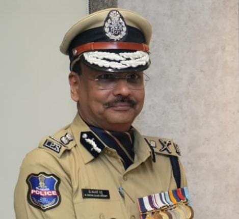 సివిల్ వివాదాల్లో తలదూర్చవద్దు: పోలీసులకు డీజీపీ శివధర్ రెడ్డి వార్నింగ్