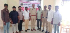 Achampet police congratulating blood donars