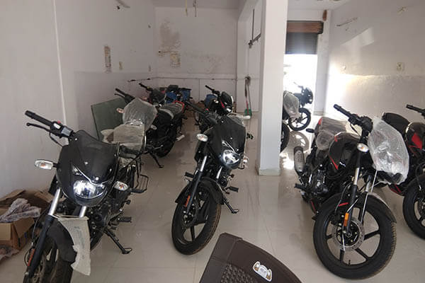 Saanvi-bajaj-bike-Showroom-achampet