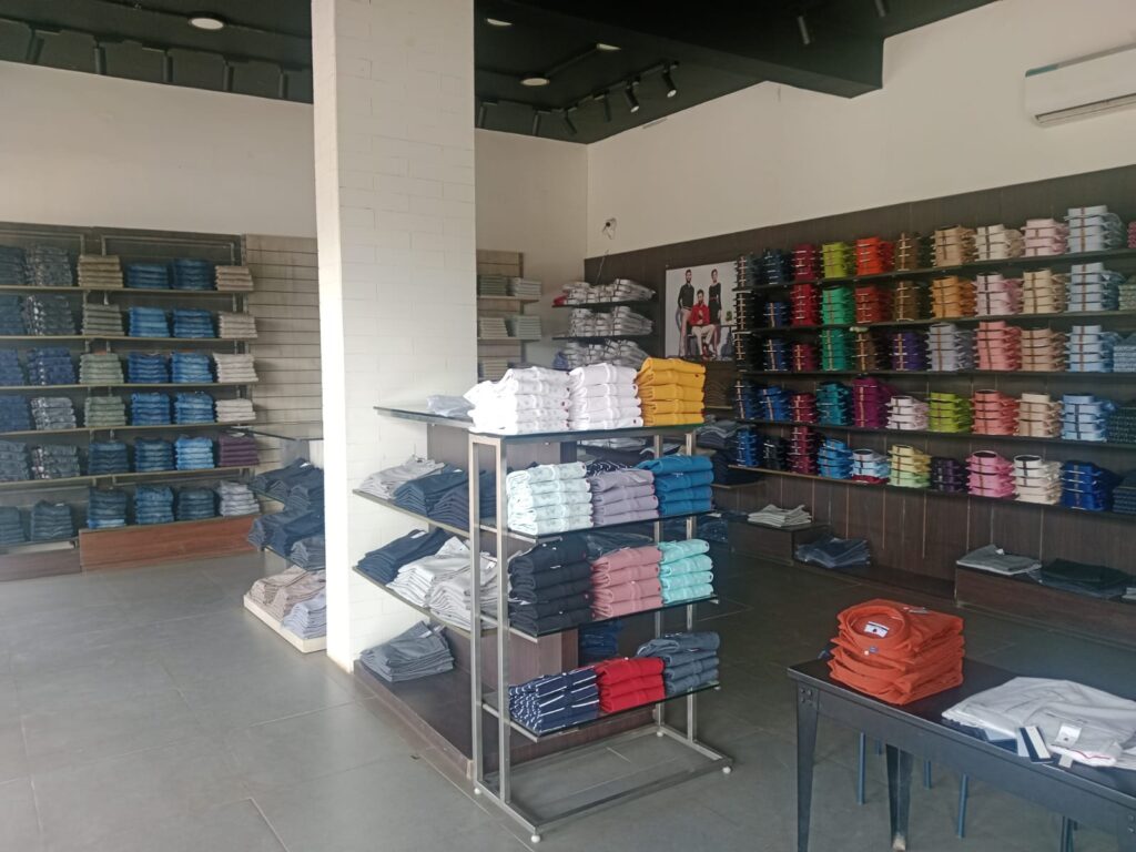 whitehouse-redymade-store-in-achampet